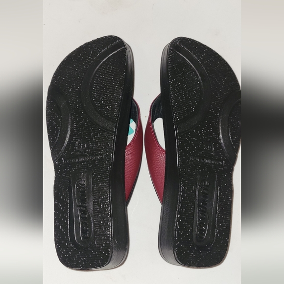 NIB Aerothotic Thong Sandals, Size 39 (9) Wine - Picture 3 of 4